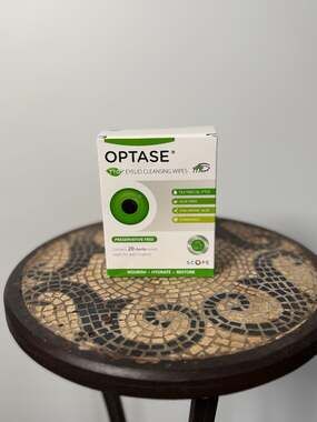 Optase TTO Eyelid Cleansing Wipes with Tea Tree Oil - 20 Sterile Preservative Fr